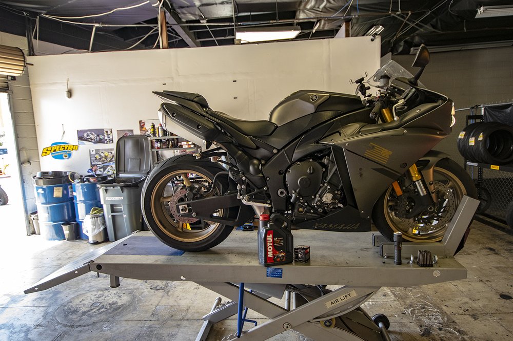 Read more about the article The Ultimate Guide to Motorcycle Maintenance